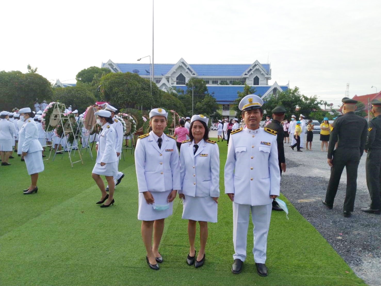 ﻿สำนักงานบังคับคดีกลุ่มจังหวัดที่ 1 (Sandbox) ร่วมพิธีวางพวงมาลาถวายราชสักการะ เนื่องในวันคล้ายวันสวรรคต พระบาทสมเด็จพระจุลจอมเกล้าเจ้าอยู่หัว 23 ตุลาคม 2563